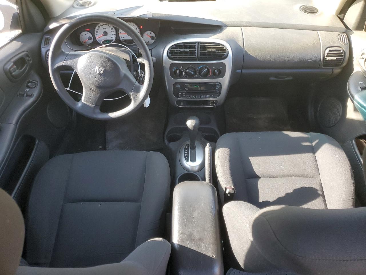 2005 Dodge Neon - Image 8