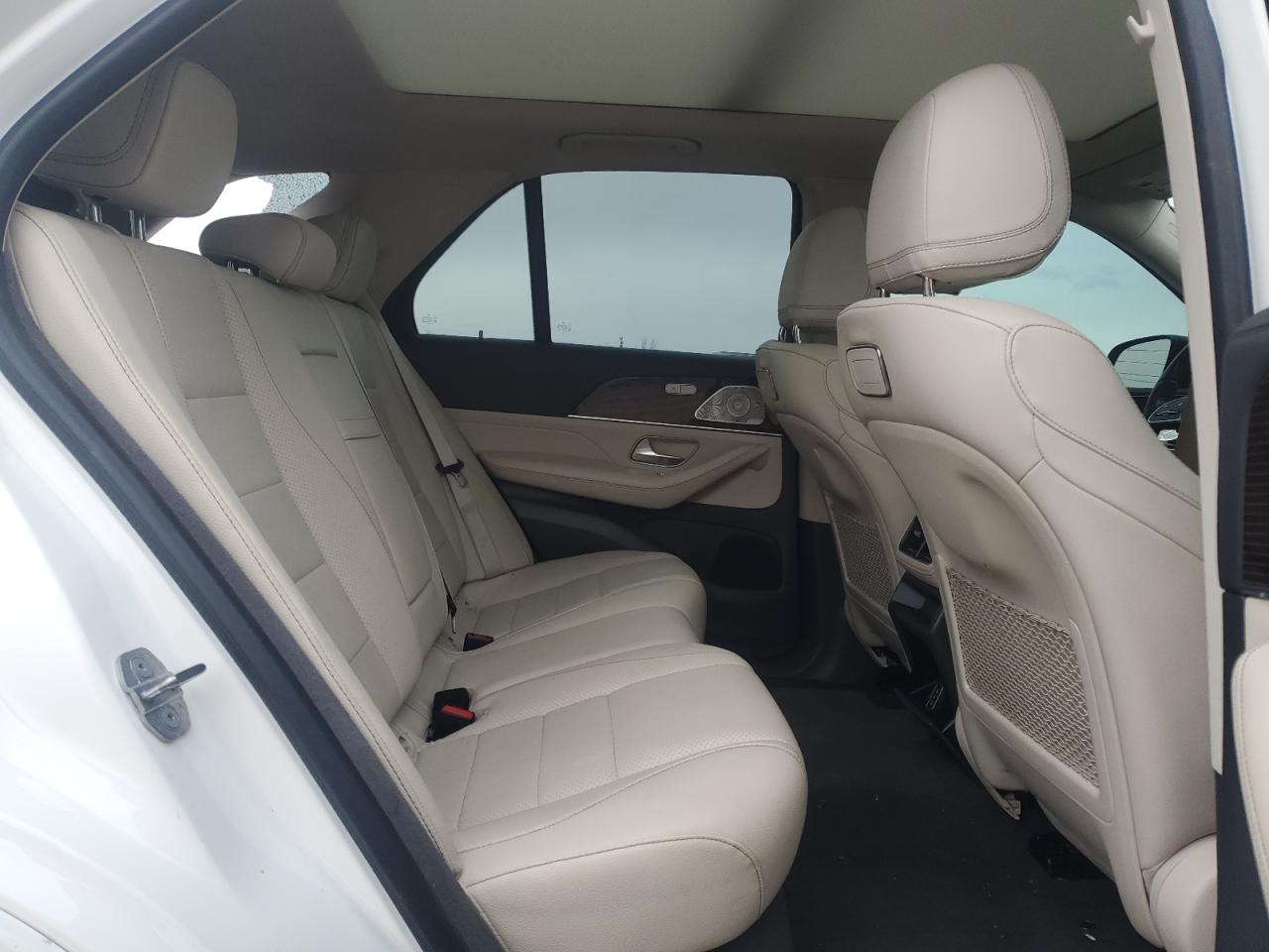 2020 Mercedes-Benz GLE - Image 10