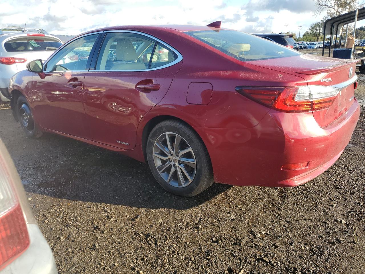 2016 Lexus ES - Image 2