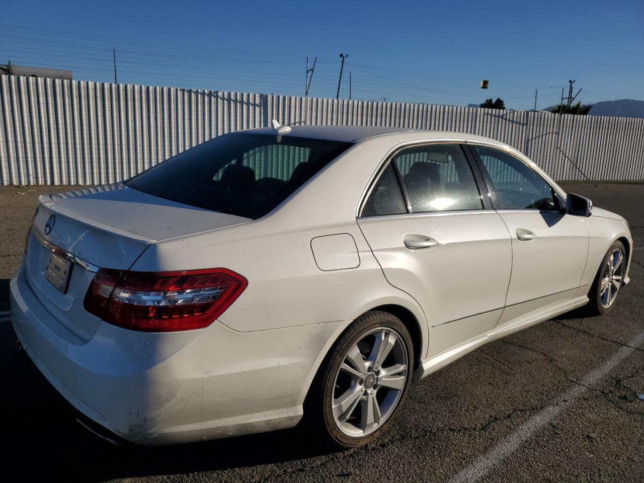 VIN WDDHF5KB2DA671673 2013 MERCEDES-BENZ E-CLASS no.3