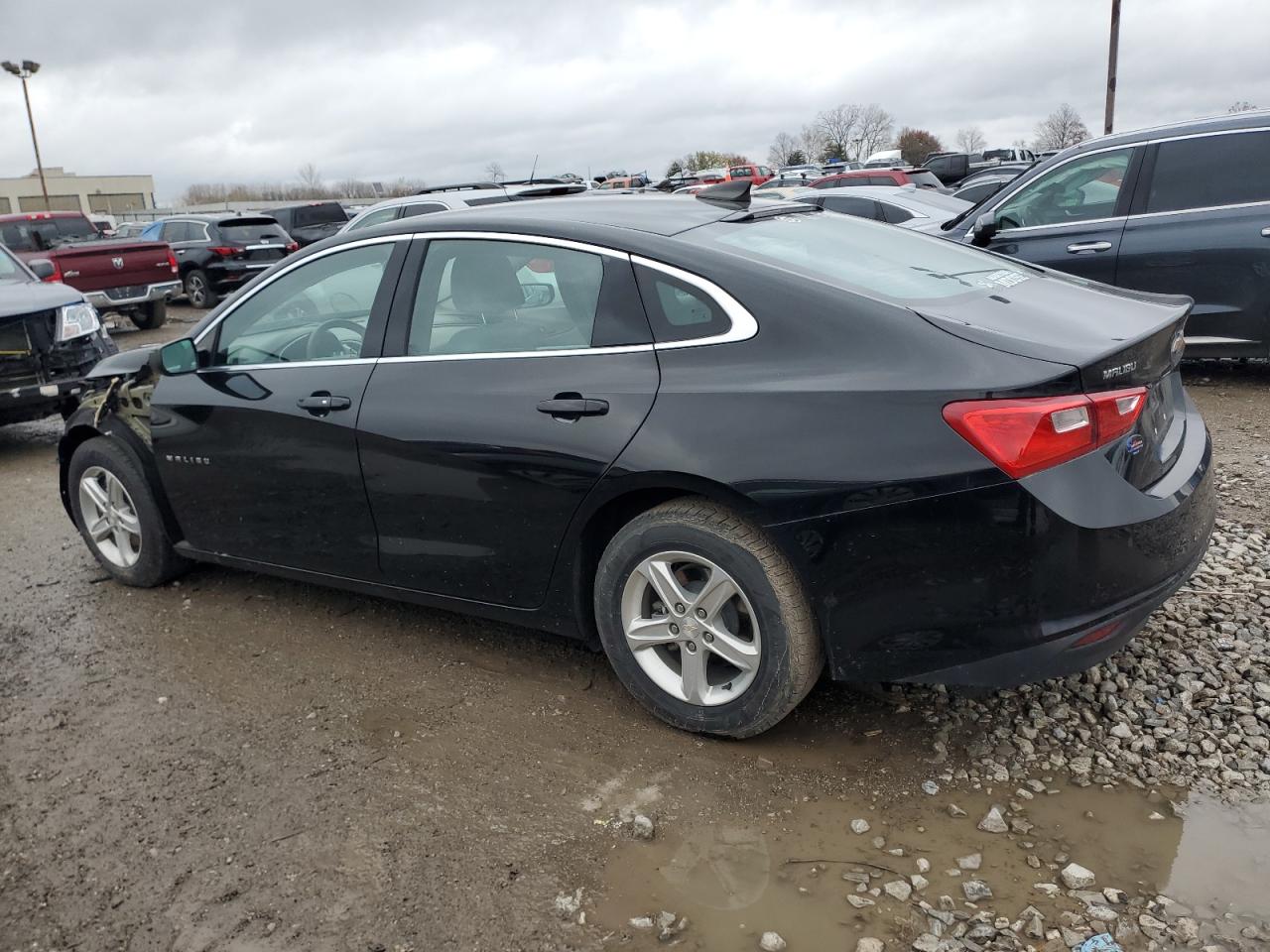 2021 Chevrolet Malibu - Image 2