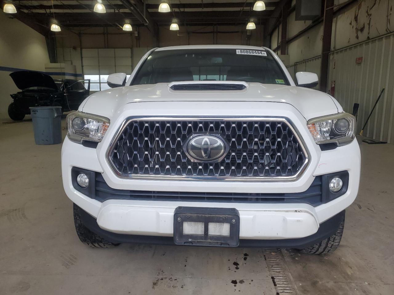 VIN 5TFCZ5AN3JX156651 2018 TOYOTA TACOMA no.5