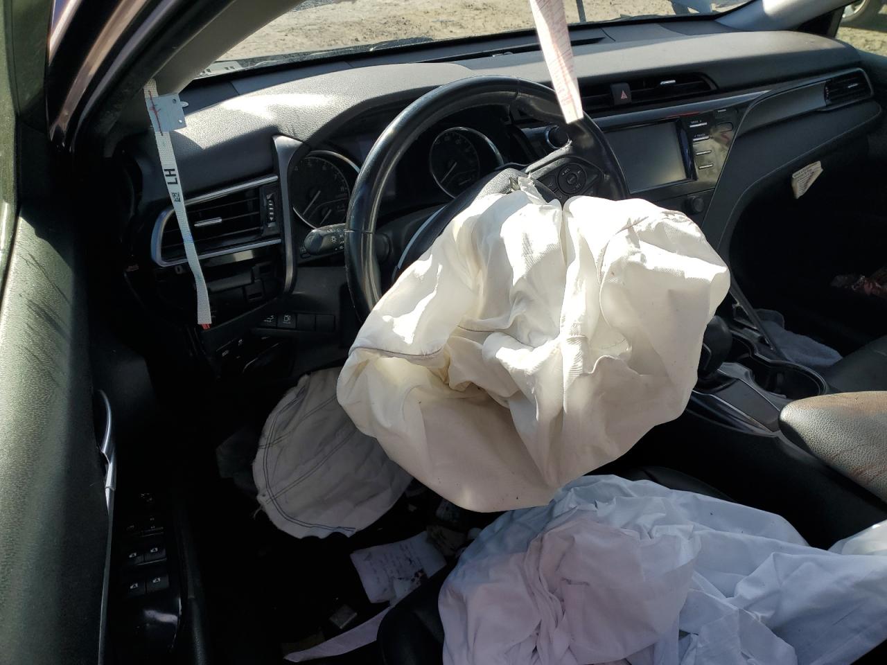 2019 Toyota Camry - Image 8