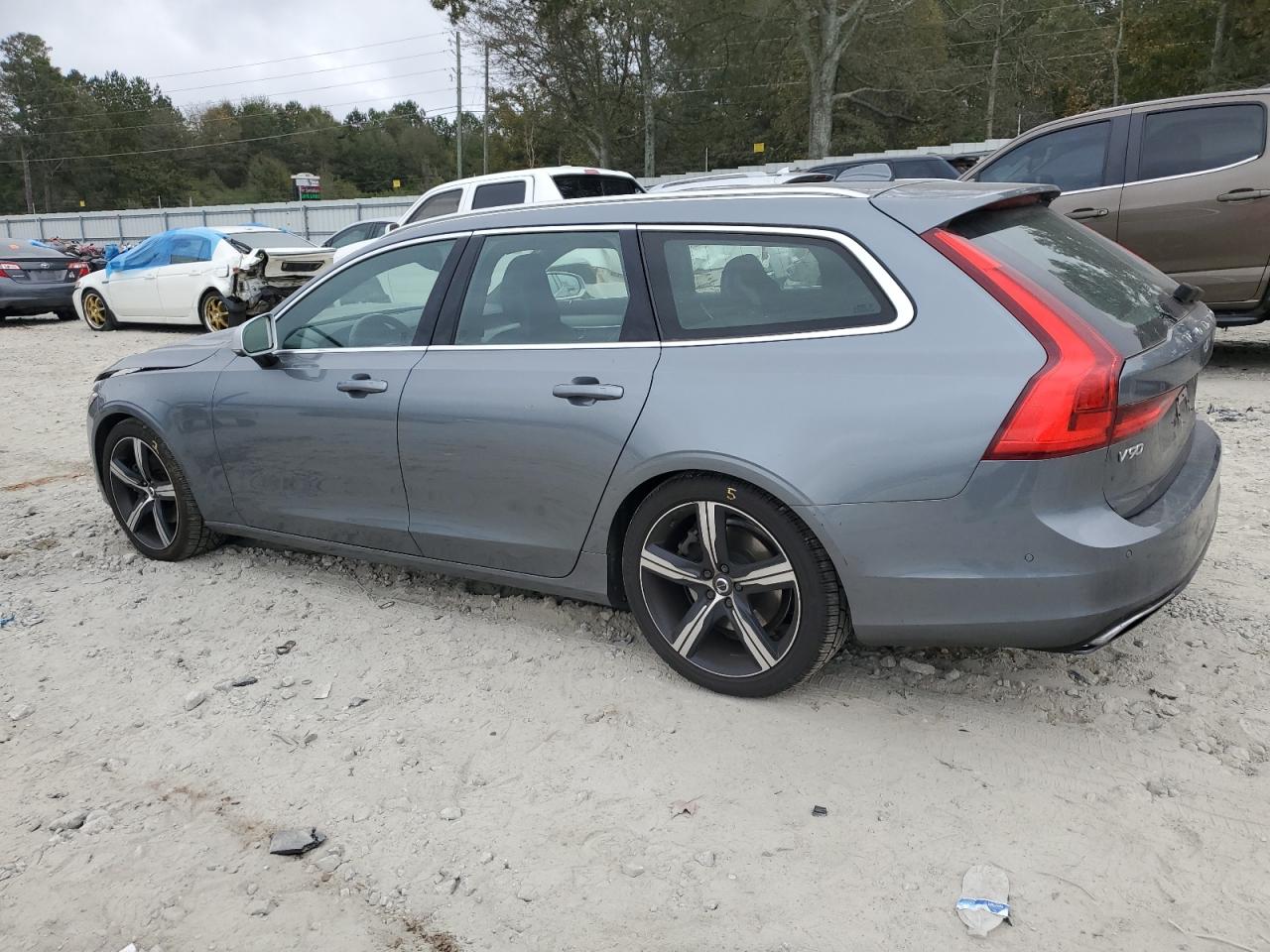 VIN YV1102GMXJ1047776 2018 VOLVO V90 no.2