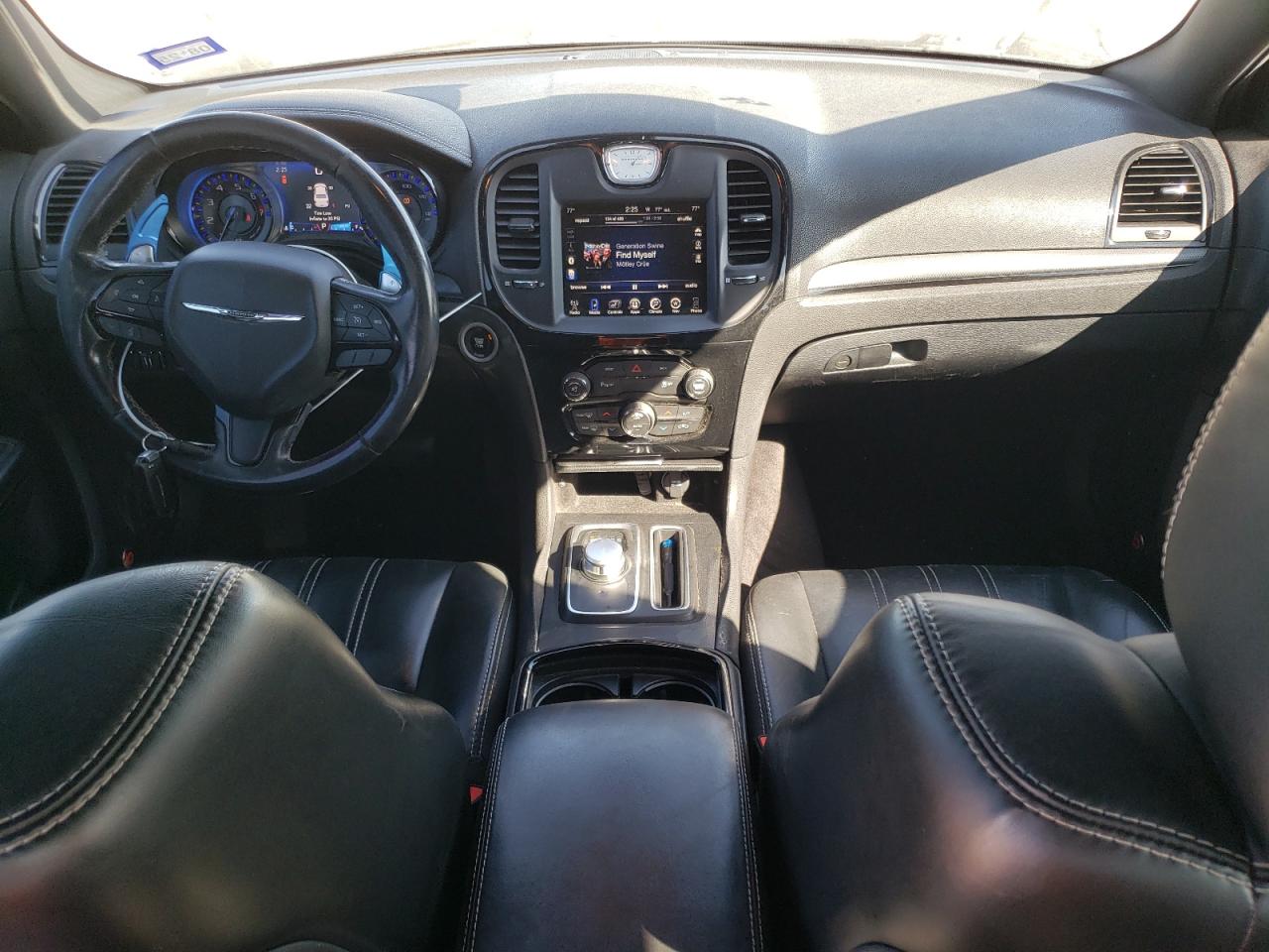 2016 Chrysler 300 - Image 8