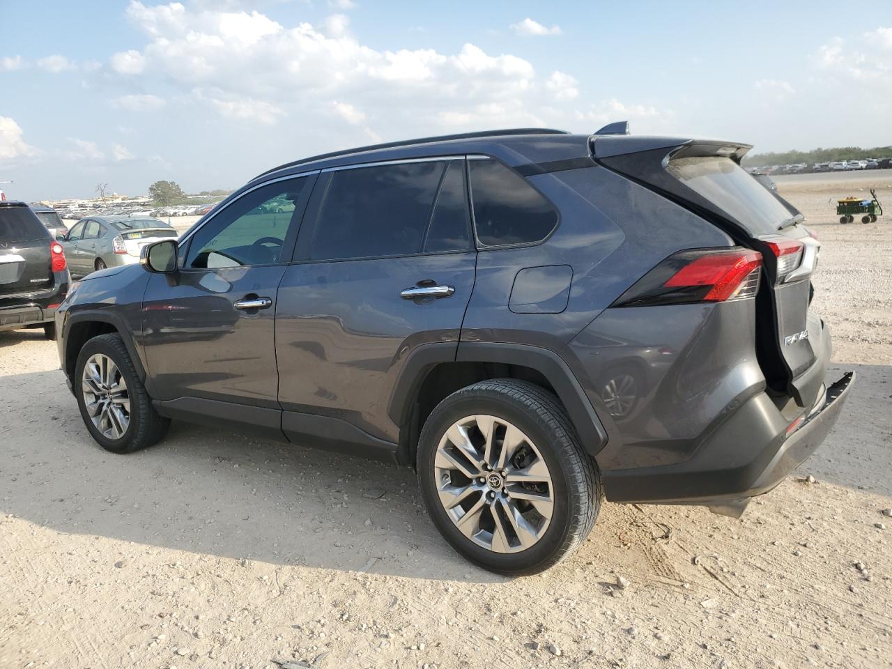 2019 Toyota RAV 4 - Image 2