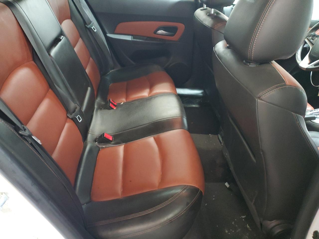 2014 Chevrolet Cruze - Image 10