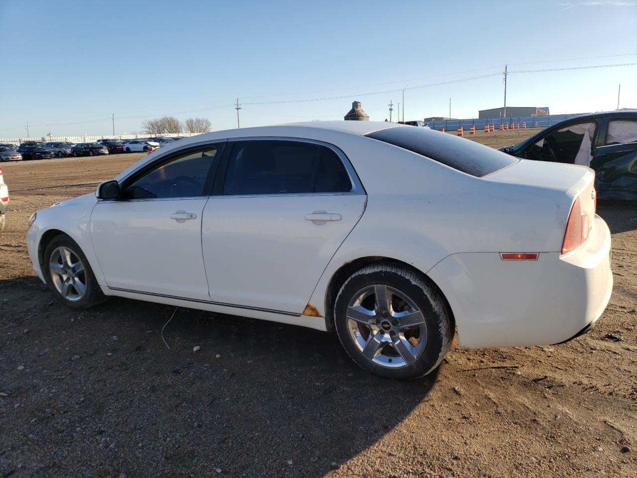 2009 Chevrolet Malibu - Image 2