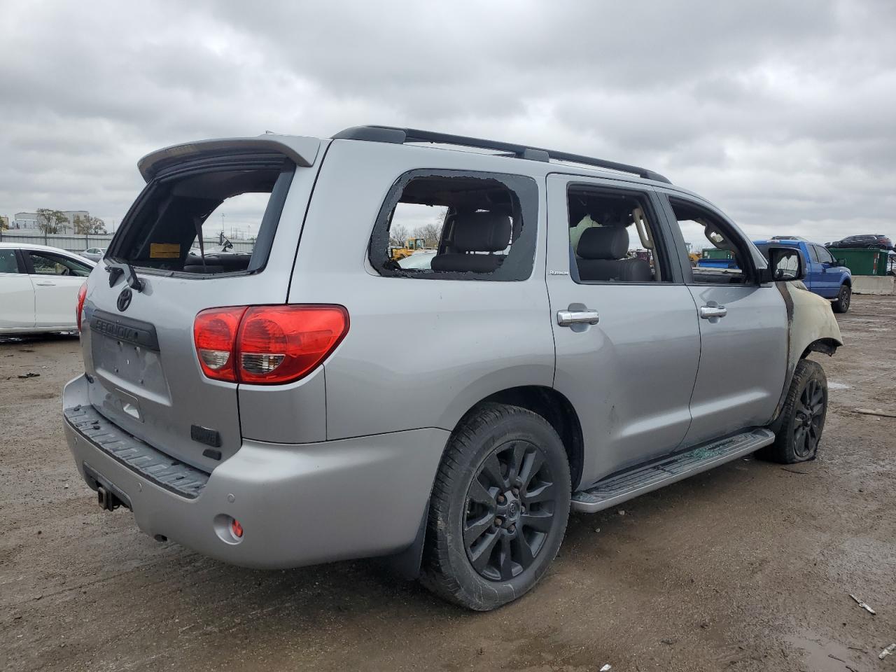 2010 Toyota Sequoia - Image 3