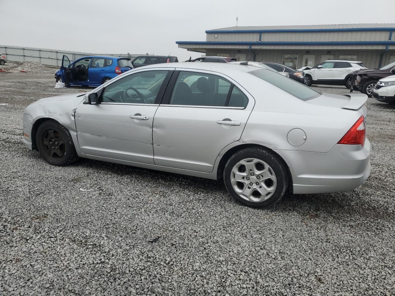 2011 Ford Fusion - Image 2
