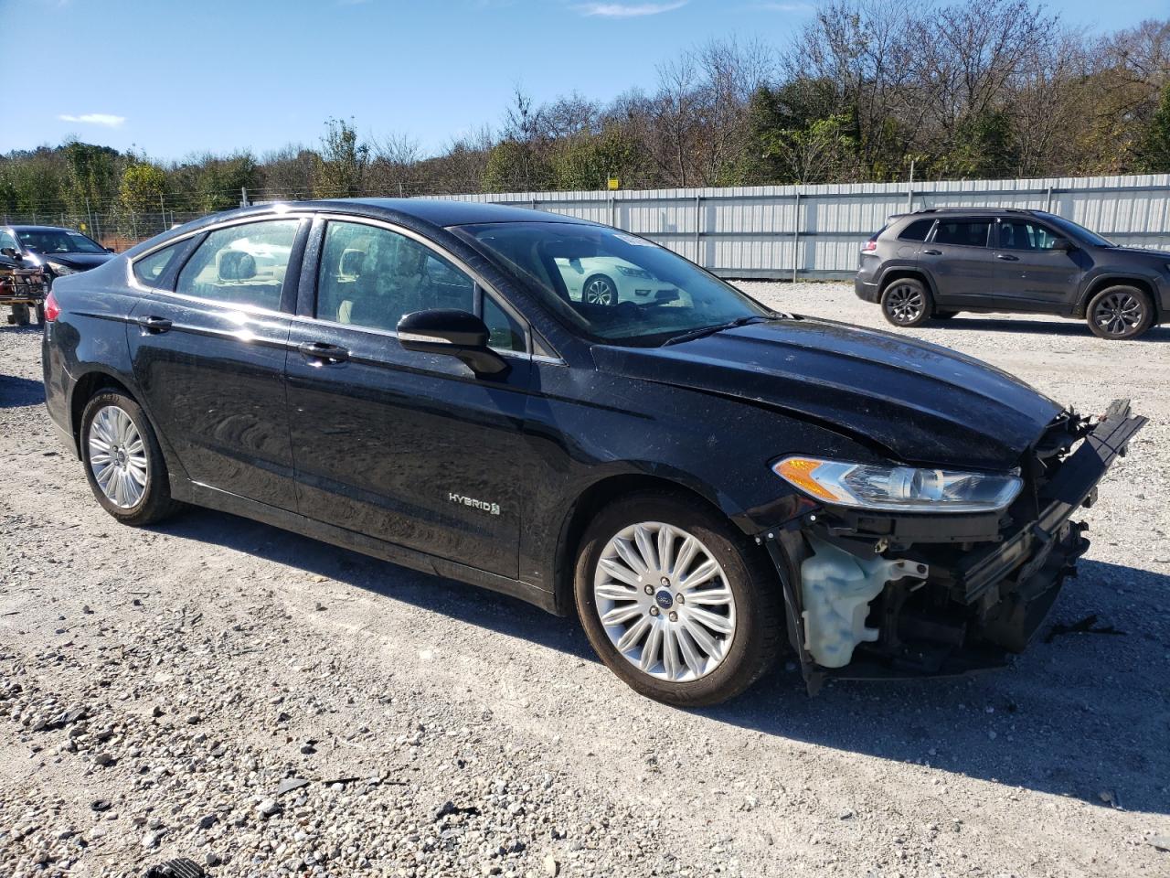 VIN 3FA6P0LU6GR318547 2016 FORD FUSION no.4