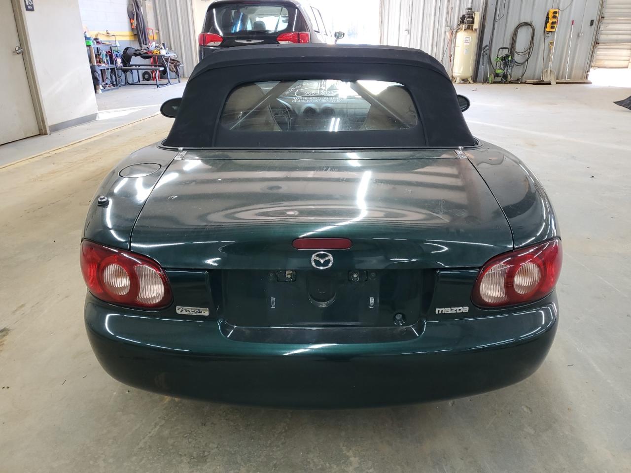 2001 Mazda Mx-5 Miata Base VIN: JM1NB353910202387 Lot: 82187094