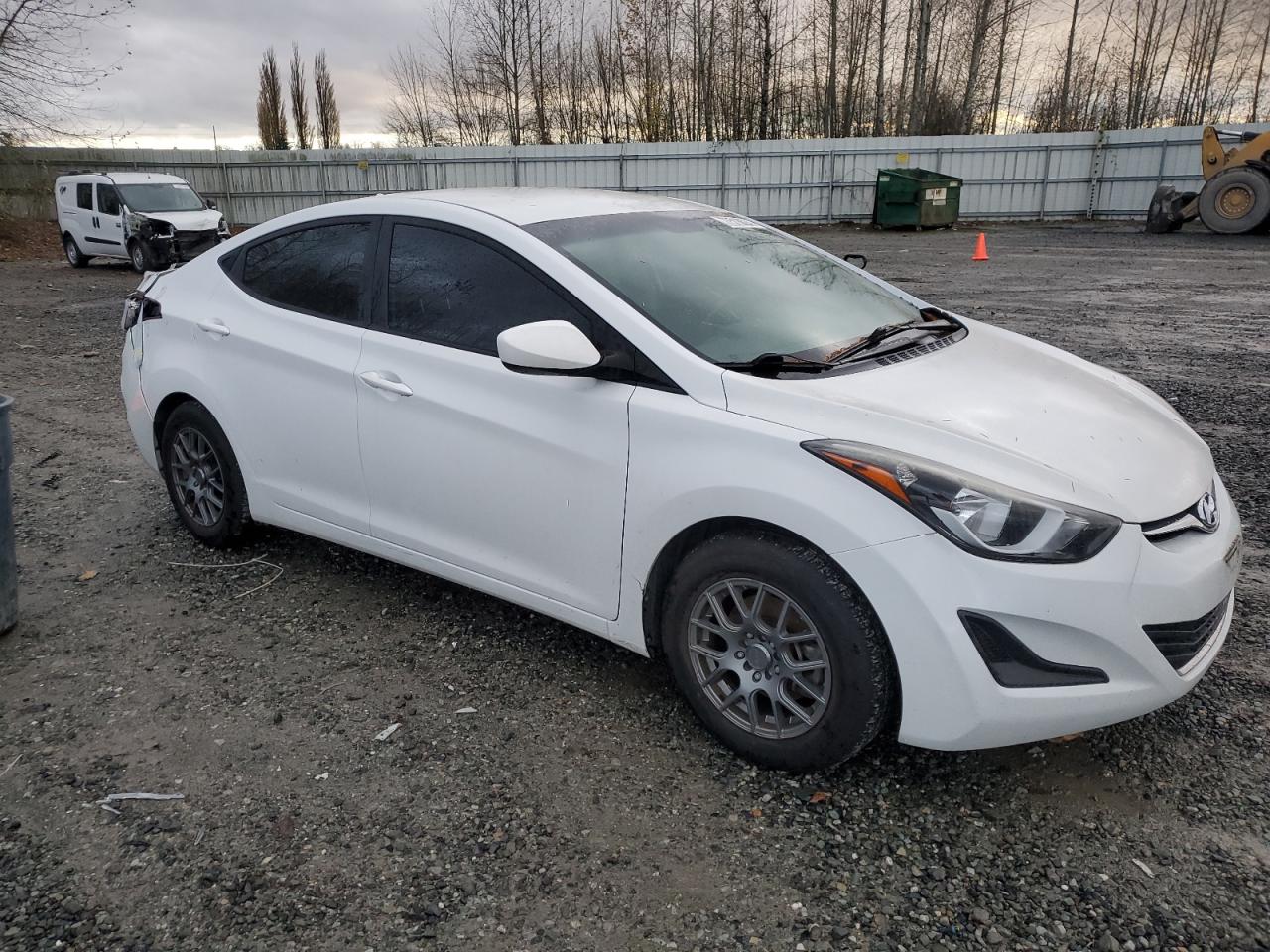 VIN 5NPDH4AE1GH763458 2016 HYUNDAI ELANTRA no.4