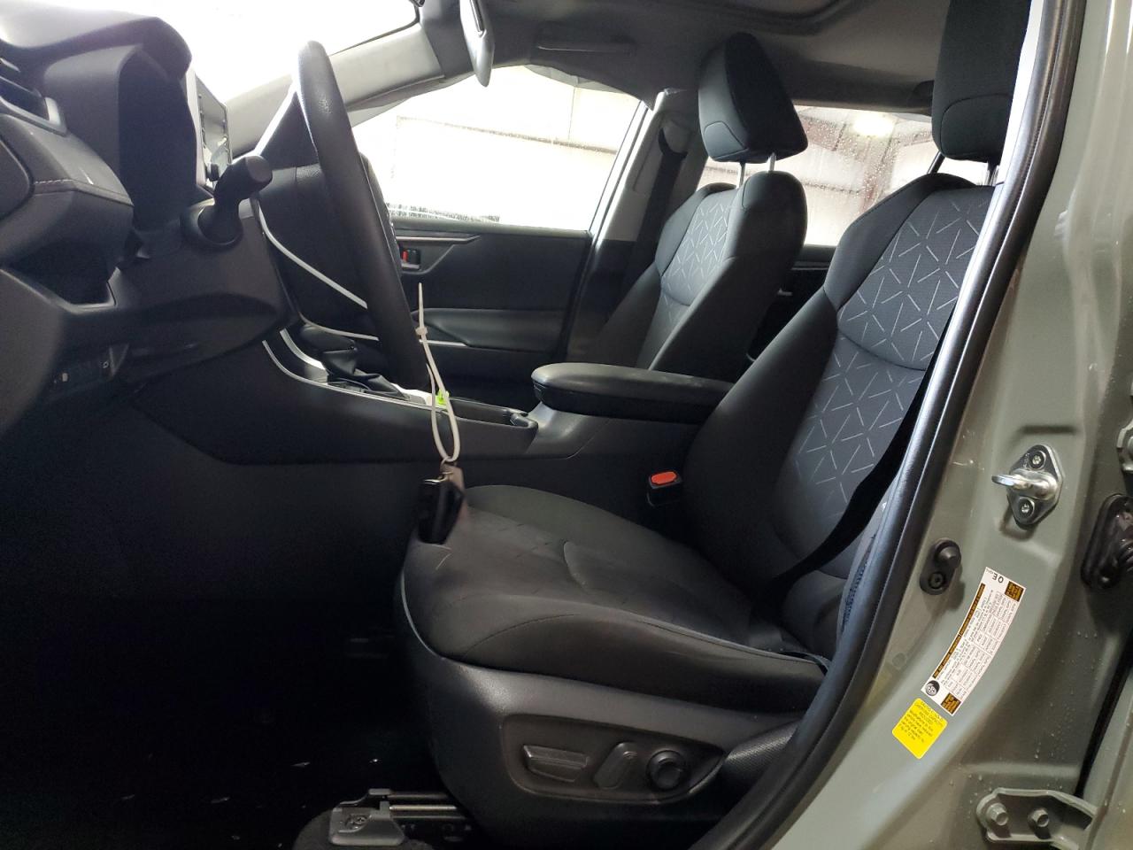 2020 Toyota RAV 4 - Image 7