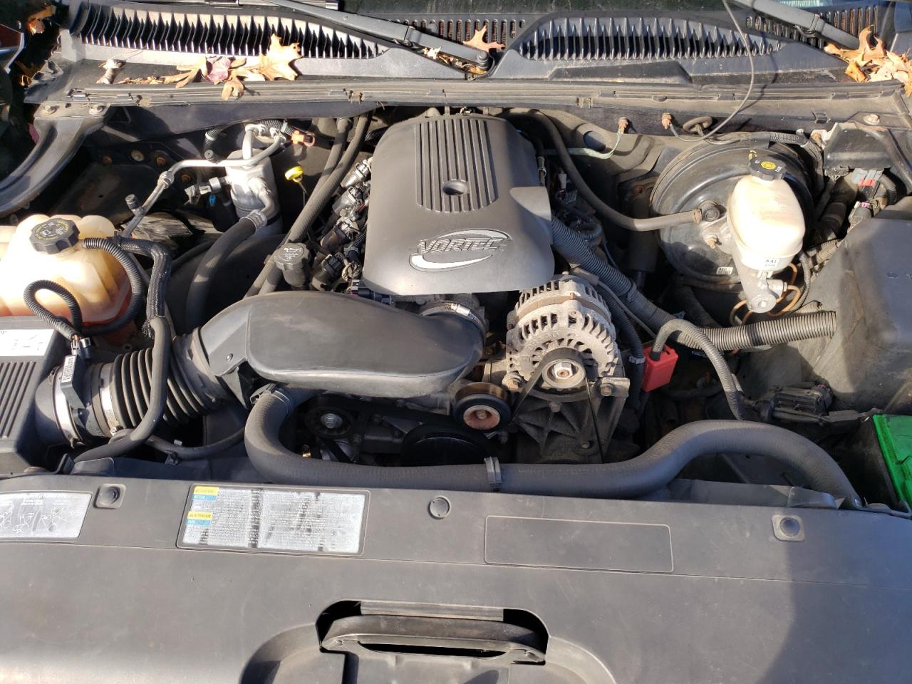 2005 Chevrolet Silverado - Image 11