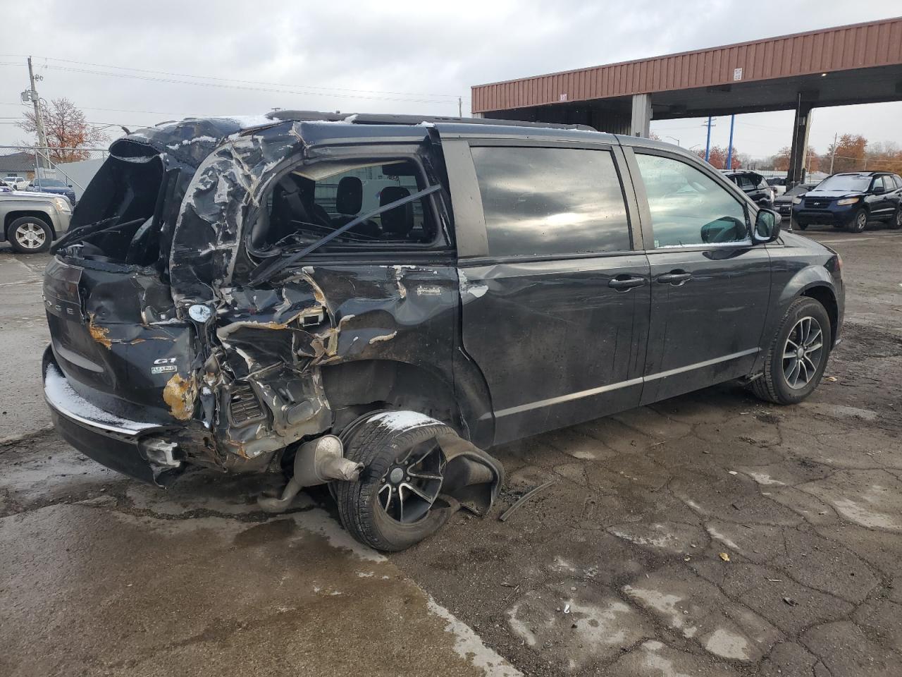 2019 Dodge Caravan - Image 3