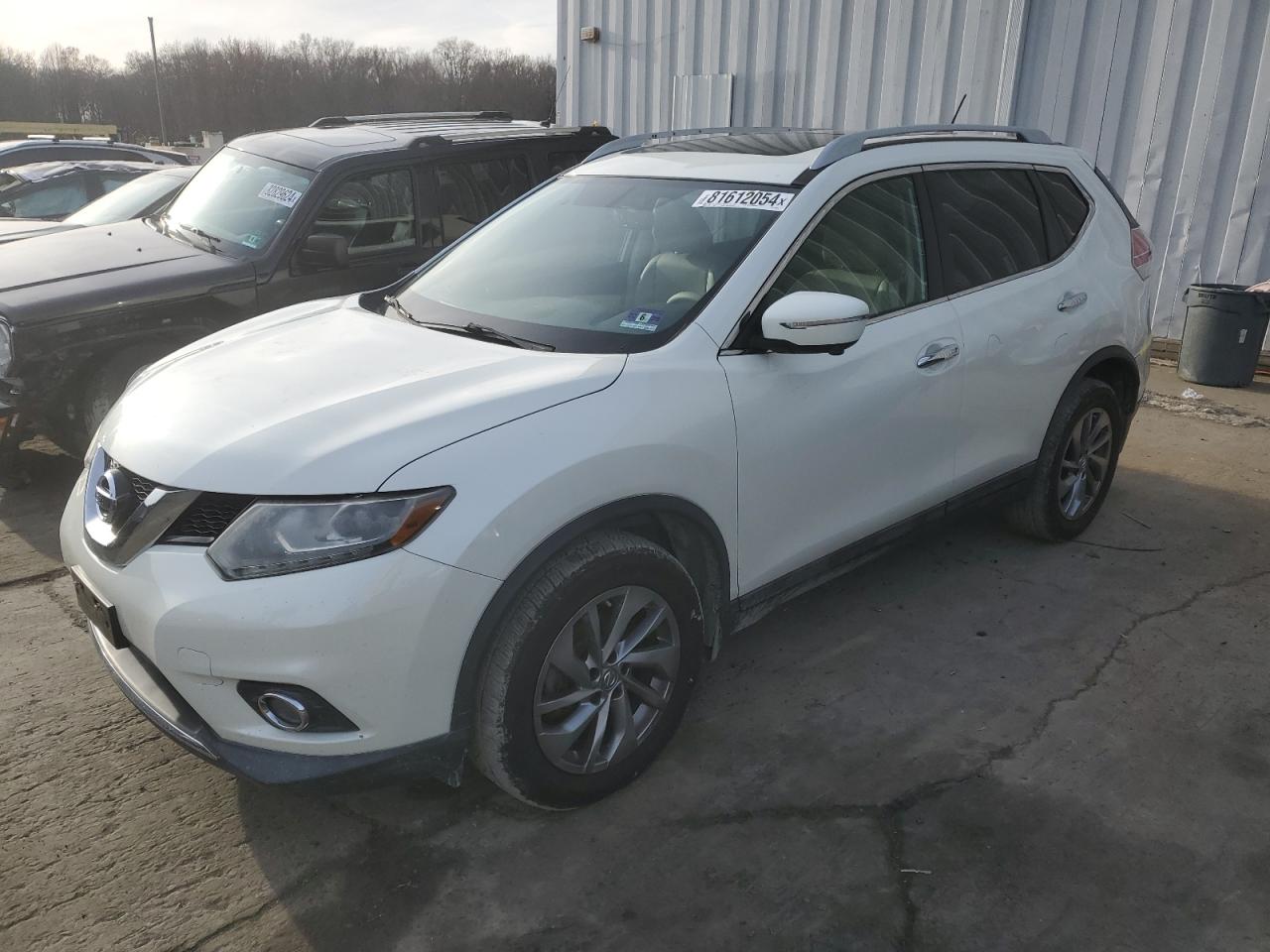 5N1AT2MV9FC889316 2015 NISSAN ROGUE - Image 1