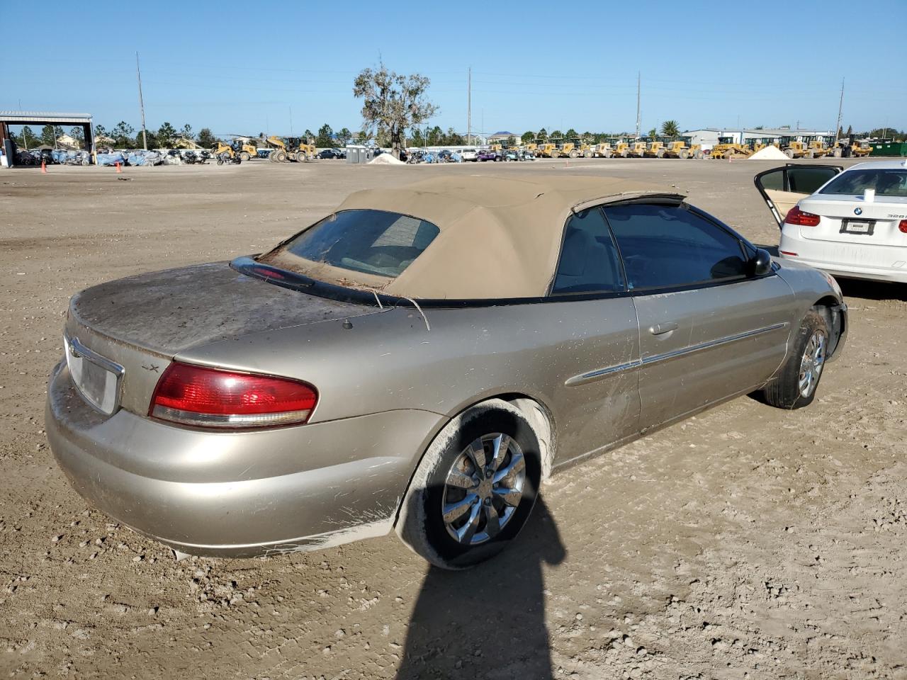 2002 Chrysler Sebring - Image 3