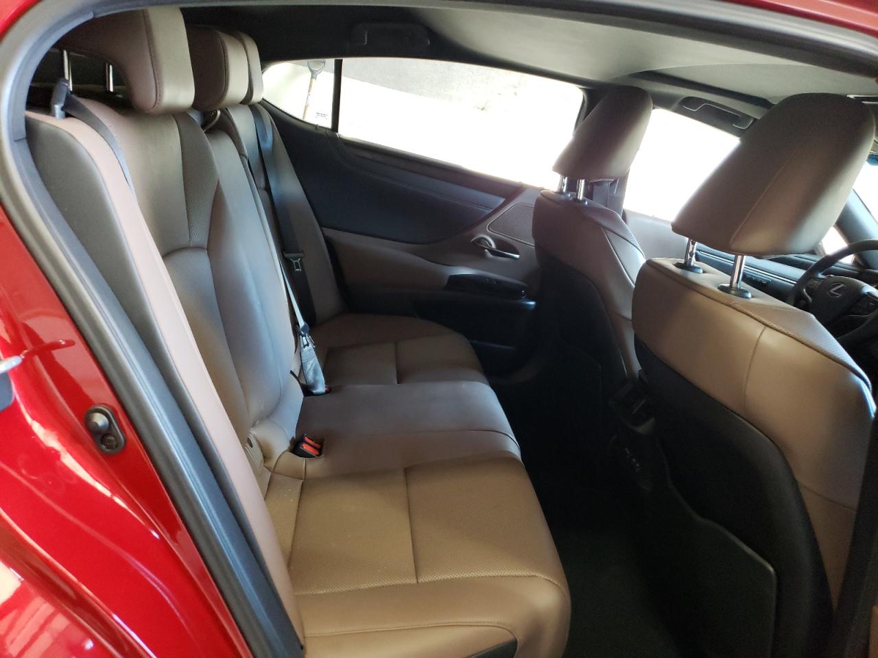 2023 Lexus ES - Image 10