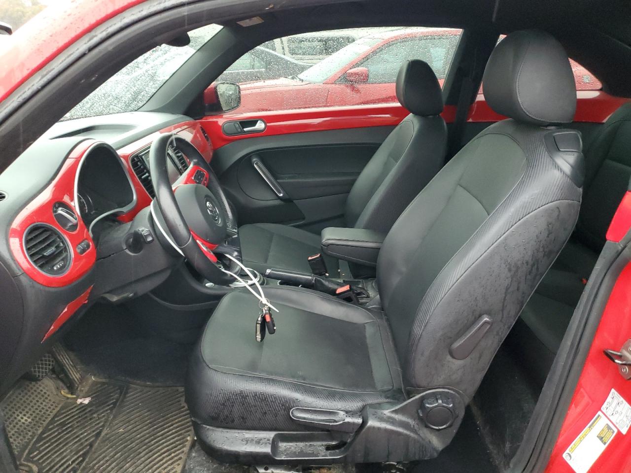 2013 Volkswagen Beetle - Image 7