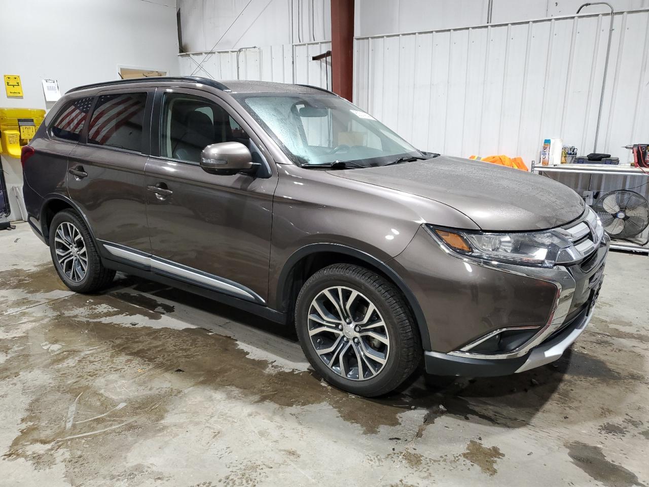 2016 Mitsubishi Outlander - Image 4