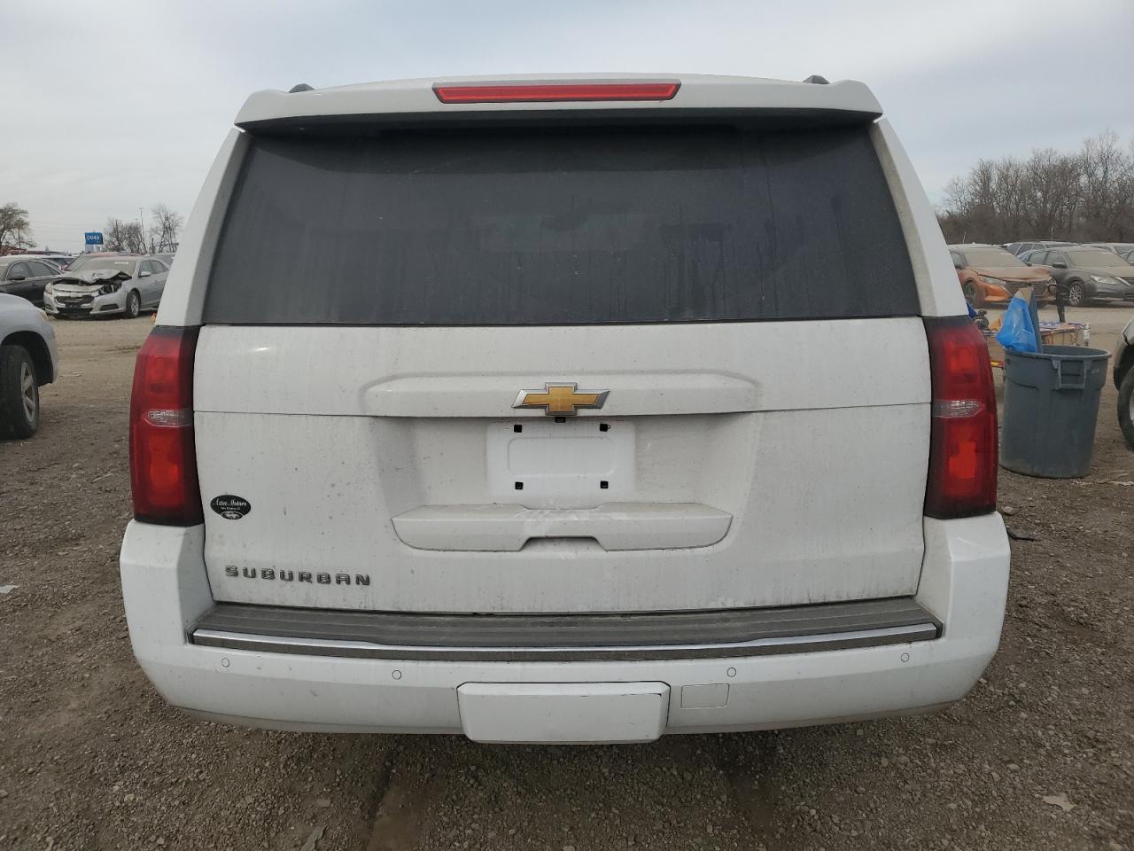 2016 Chevrolet Suburban - Image 6