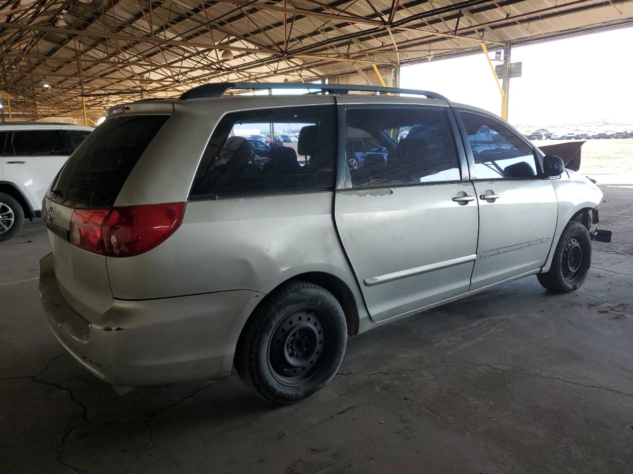 2006 Toyota Sienna - Image 3