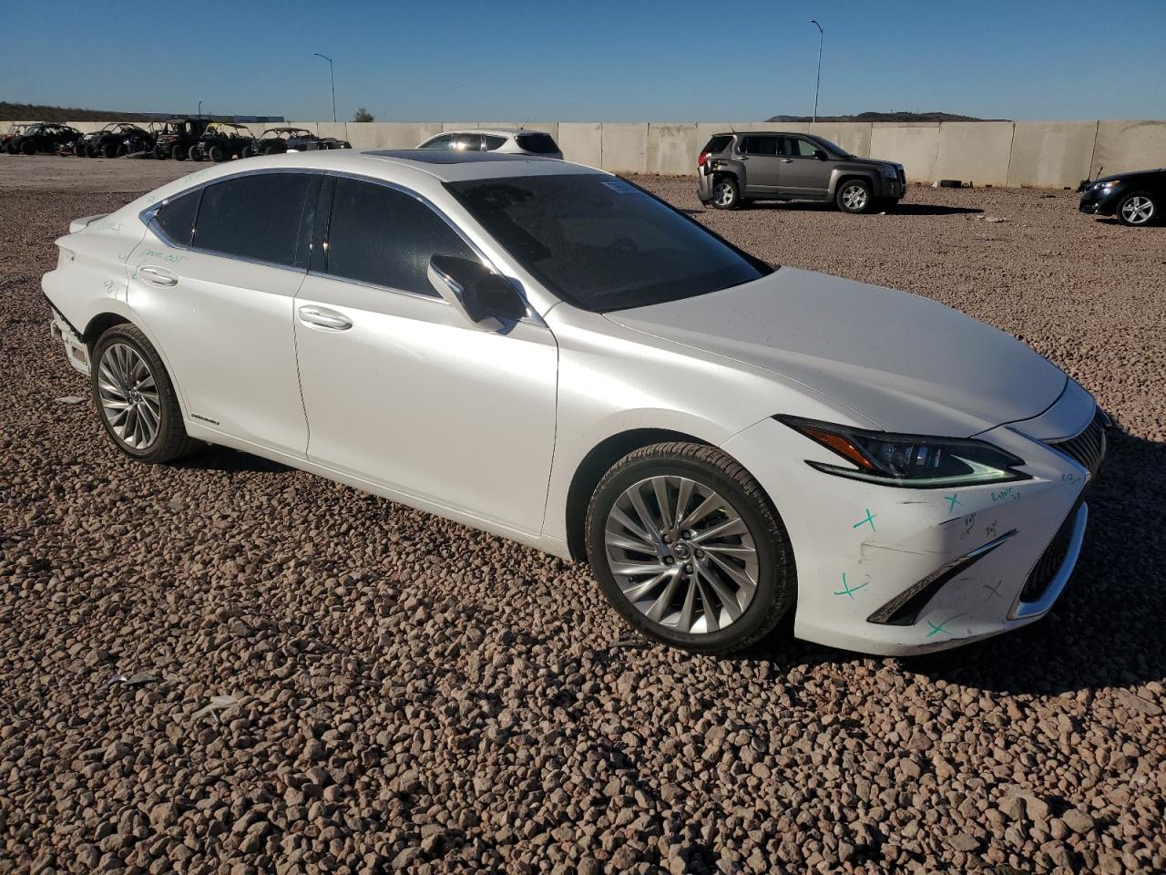 2019 Lexus ES - Image 4