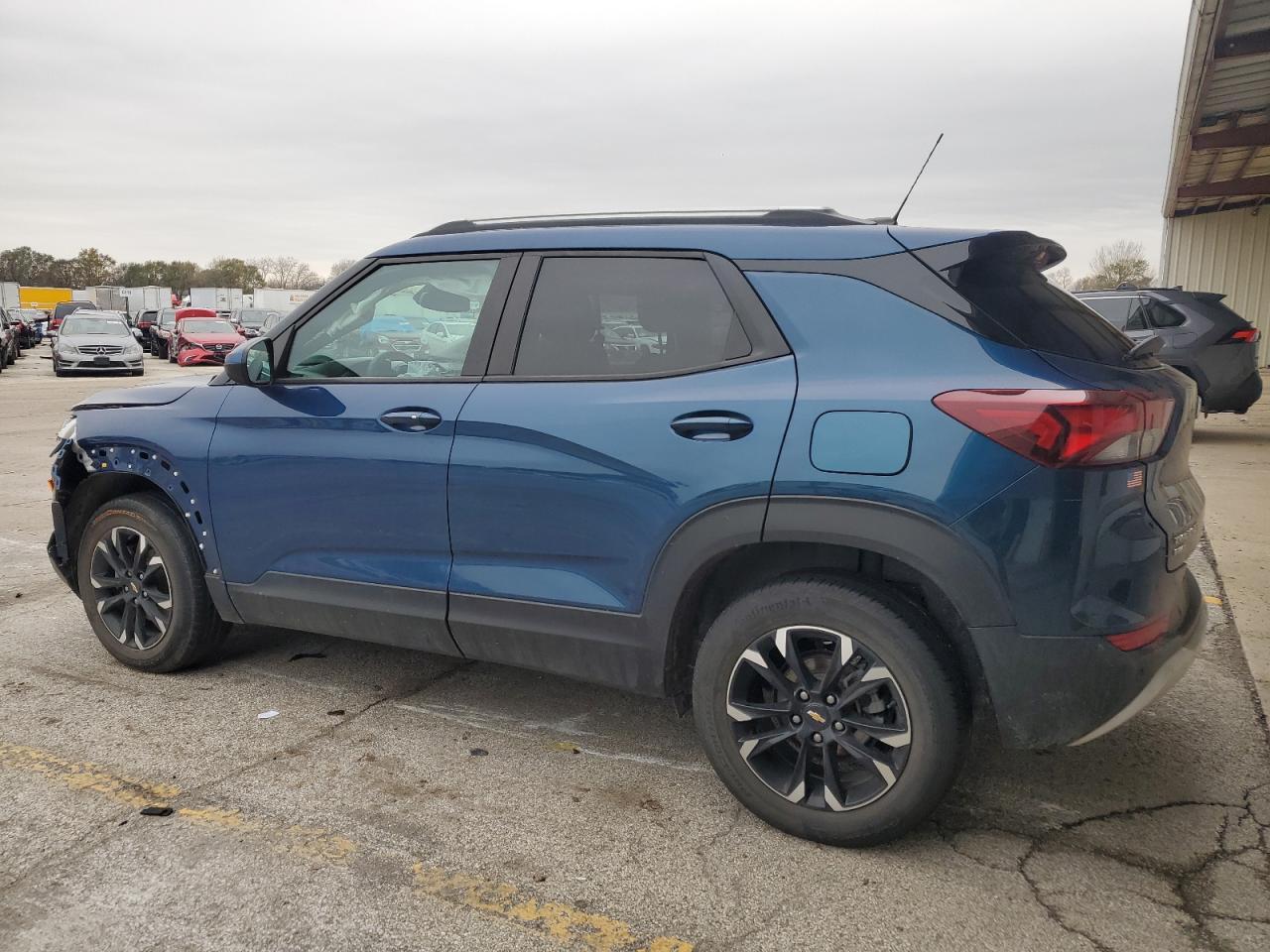 2021 Chevrolet TrailBlazer - Image 2