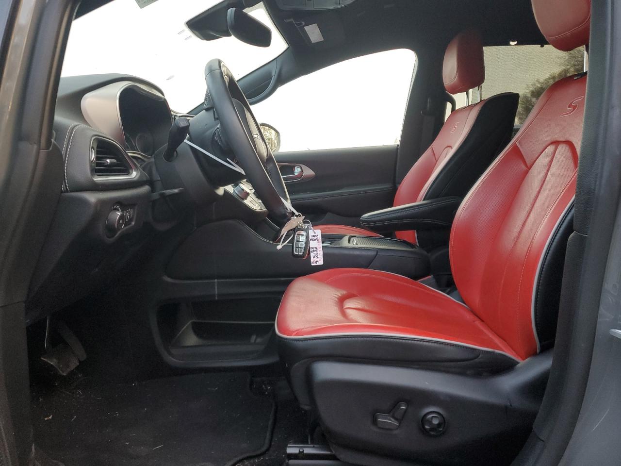 2021 Chrysler Pacifica - Image 7