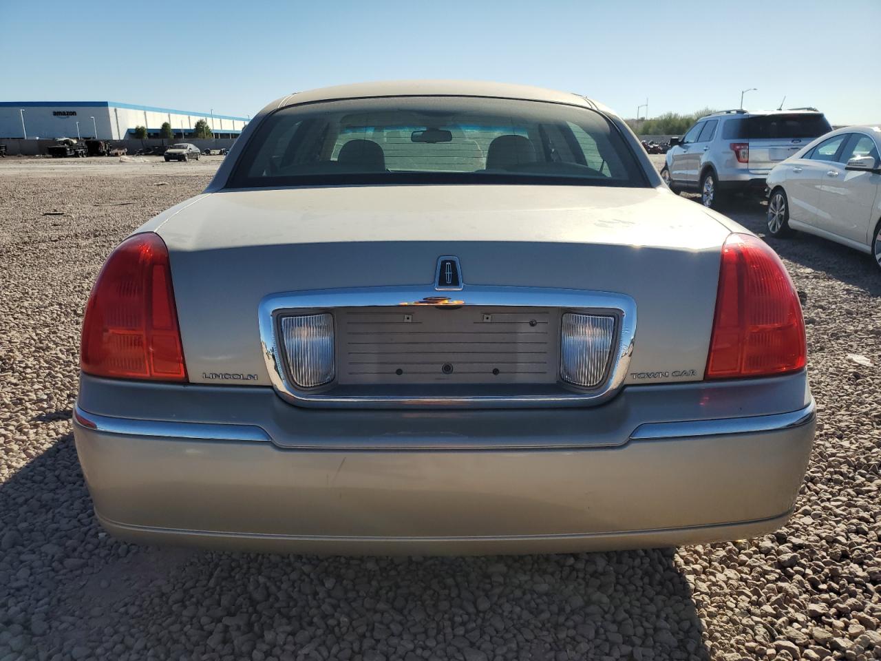 2009 Lincoln Town Car - Image 6