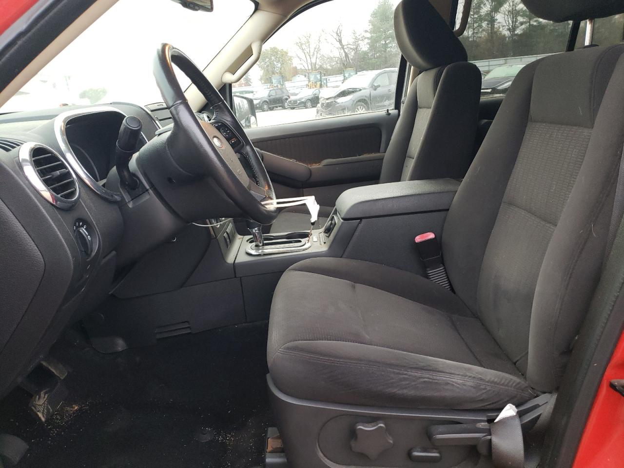 2010 Ford Explorer - Image 7