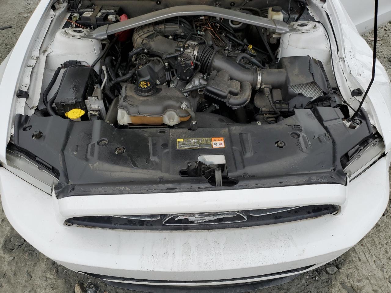 2014 Ford Mustang - Image 11