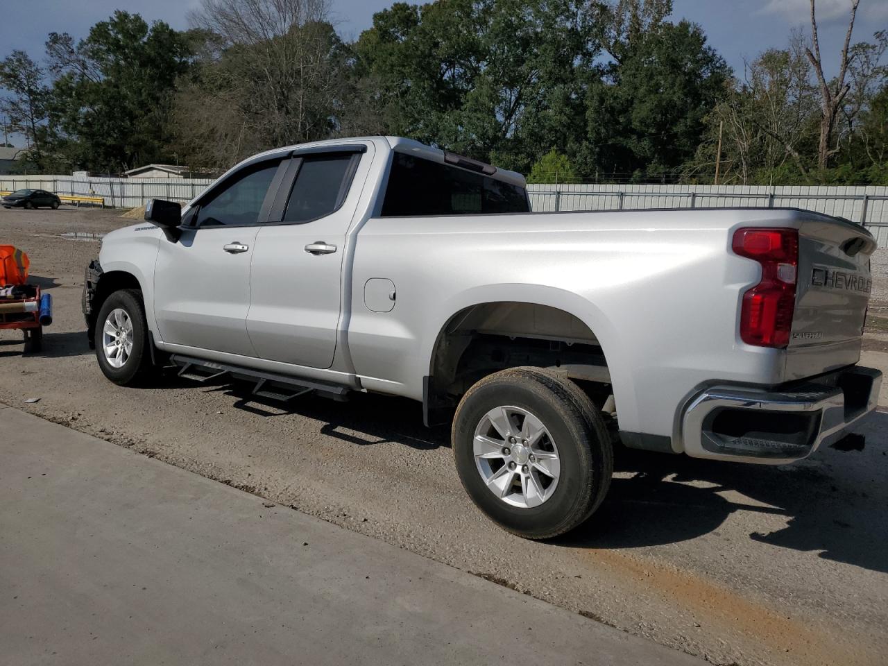 2020 Chevrolet Silverado - Image 2
