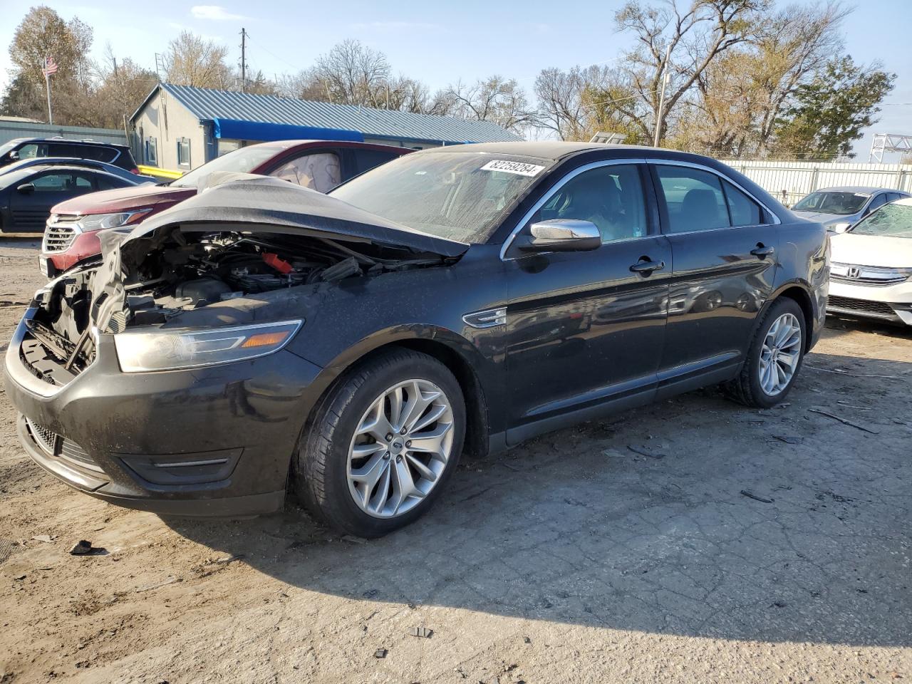 2016 Ford Taurus - Image 1