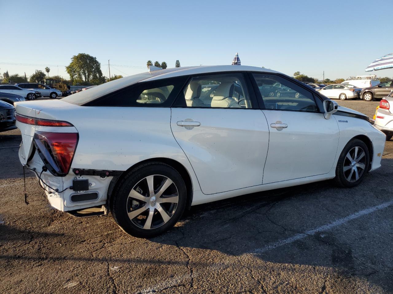 VIN JTDBVRBD7KA006230 2019 TOYOTA MIRAI no.3