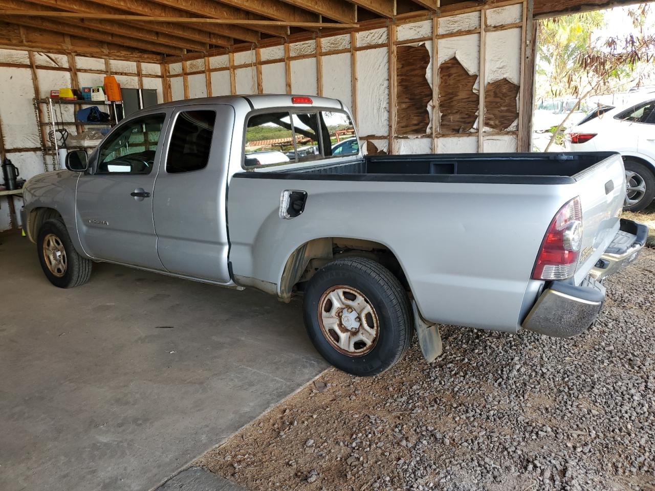 2011 Toyota Tacoma - Image 2