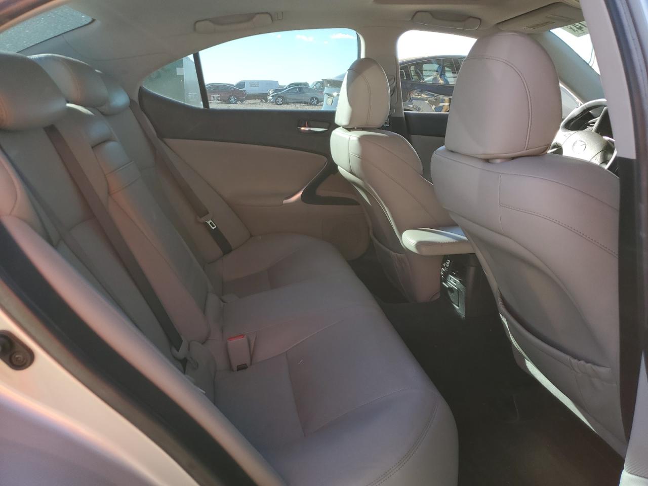 2008 Lexus IS - Image 10
