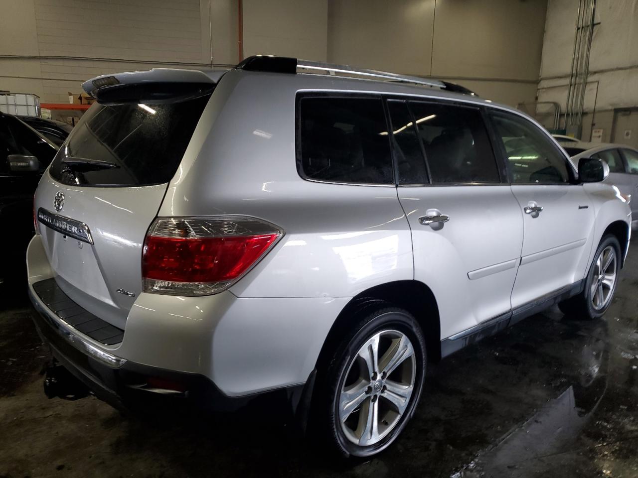2012 Toyota Highlander - Image 3