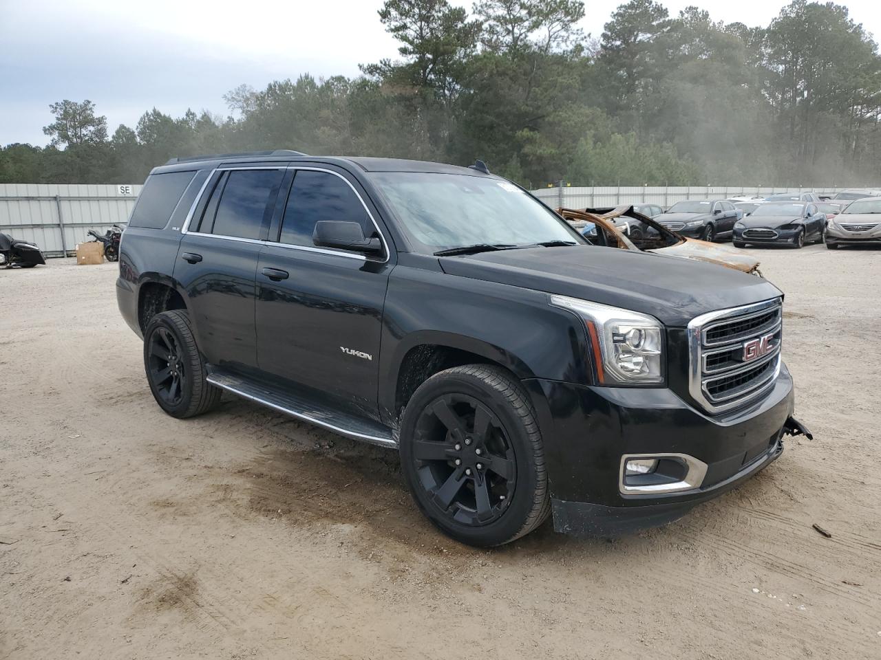 2017 GMC Yukon - Image 4
