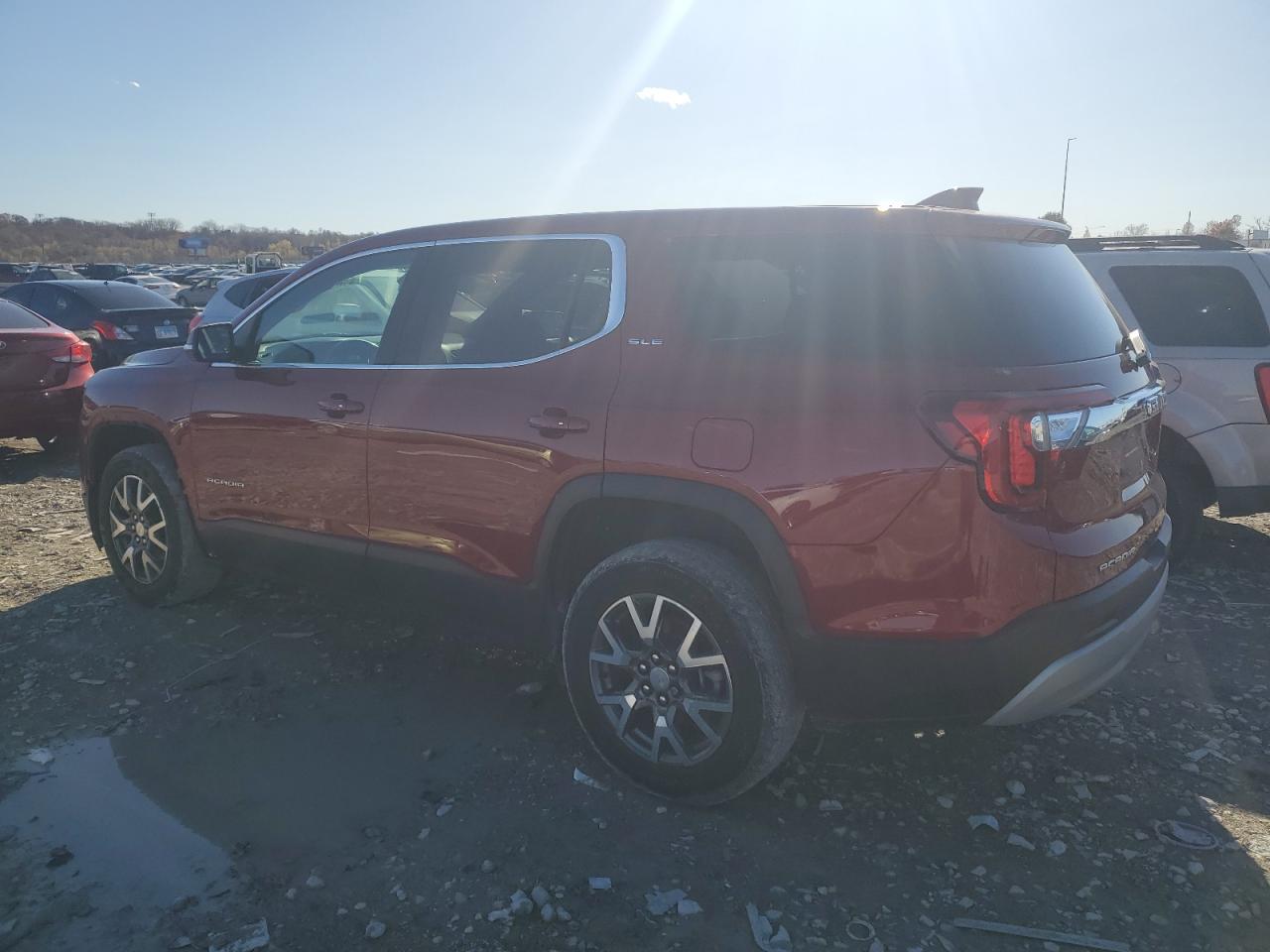 2020 GMC Acadia - Image 2