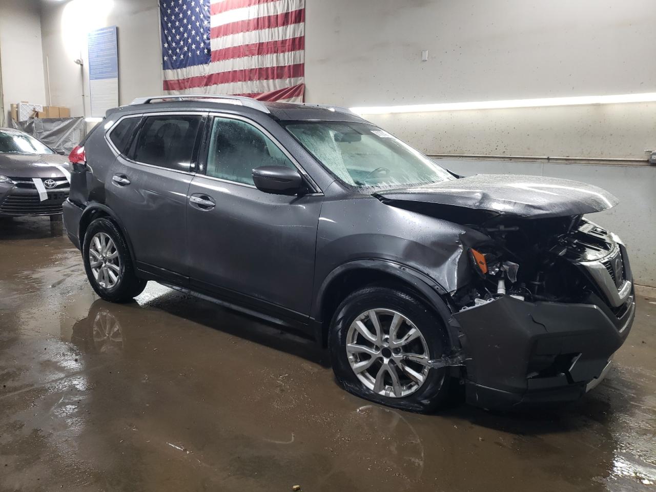 2017 Nissan Rogue S VIN: JN8AT2MV3HW285304 Lot: 81107424