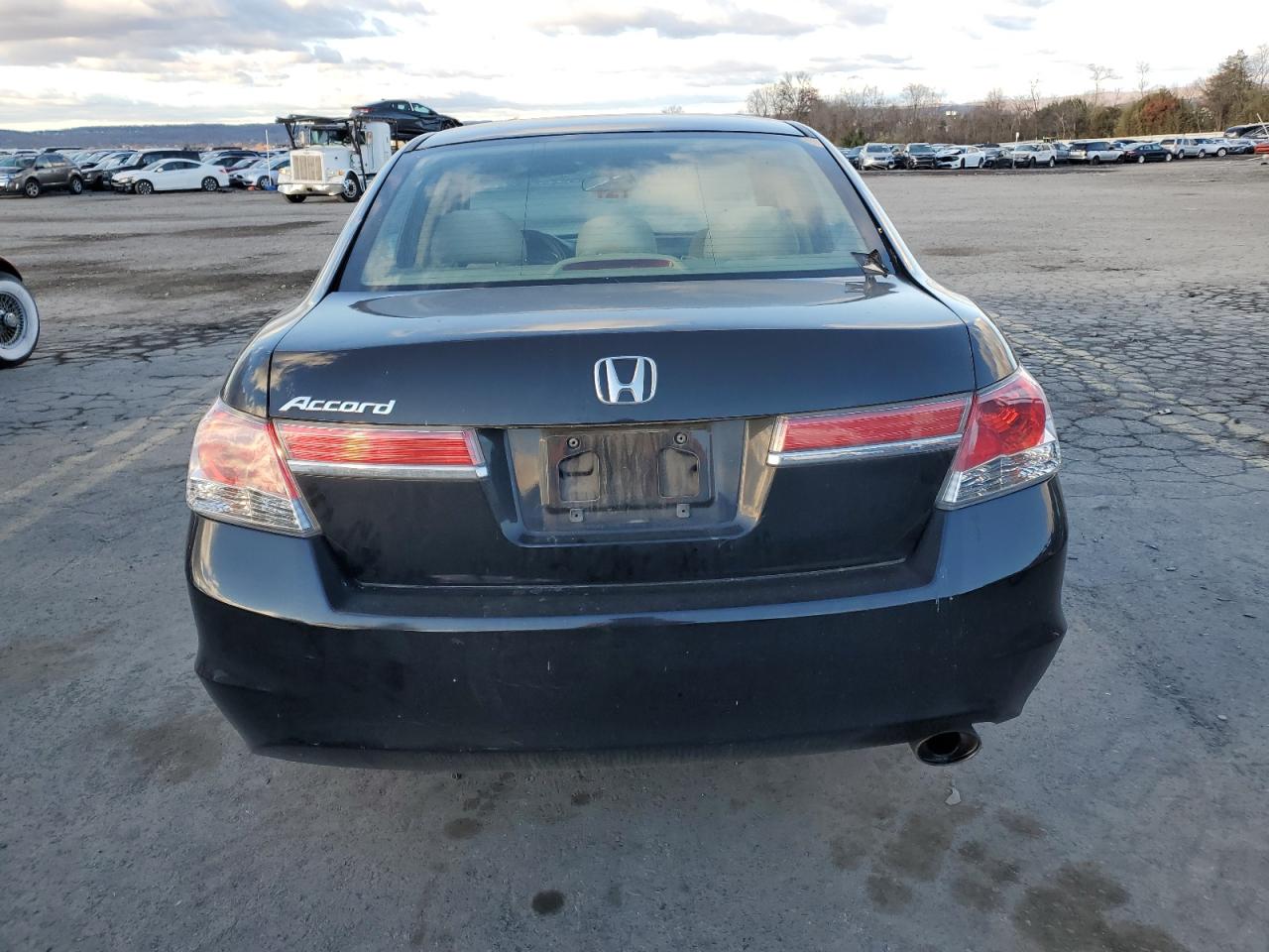 2012 Honda Accord - Image 6