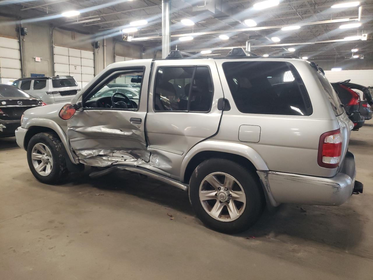 2003 Nissan Pathfinder - Image 2