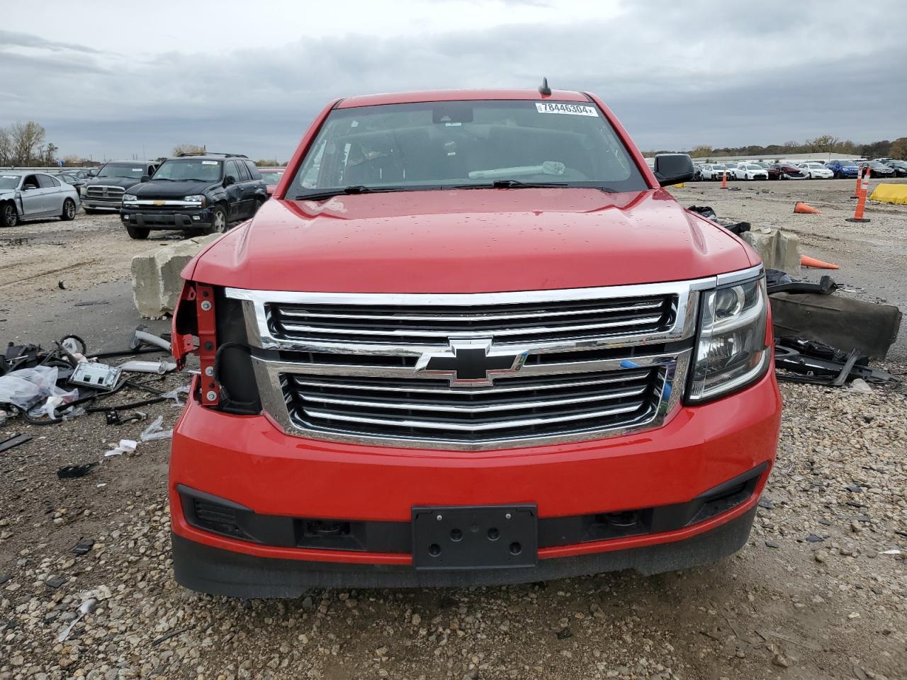 VIN 1GNSKBKC0HR388612 2017 CHEVROLET TAHOE no.5