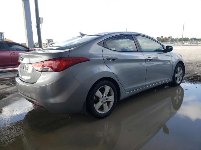  HYUNDAI ELANTRA 2013 Серебристый