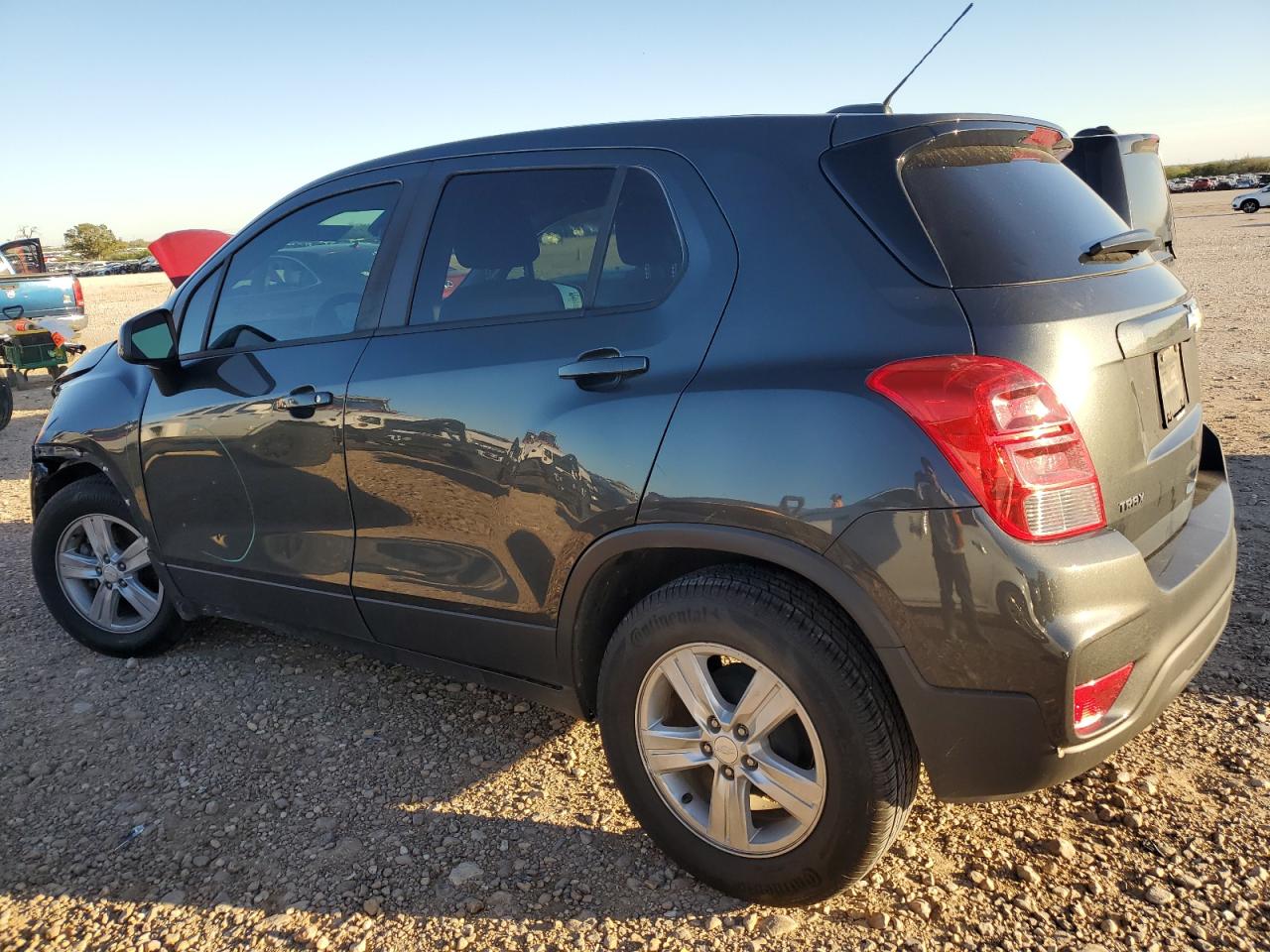 2020 Chevrolet Trax - Image 2