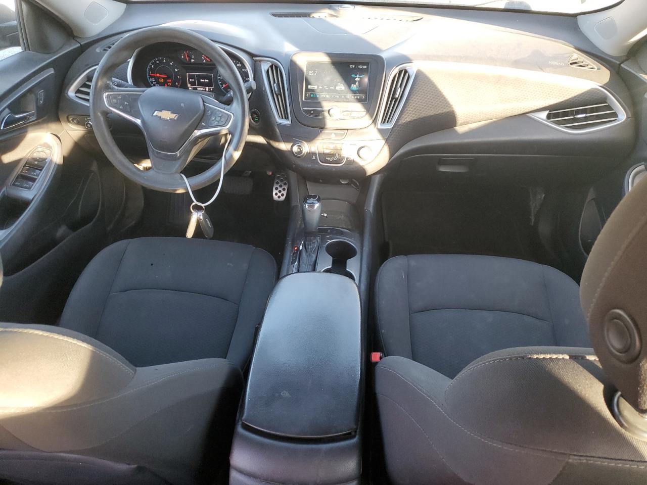 2017 Chevrolet Malibu - Image 8