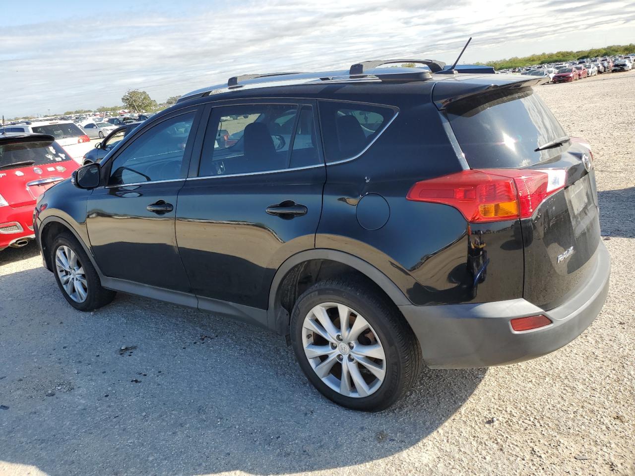 2015 Toyota RAV 4 - Image 2