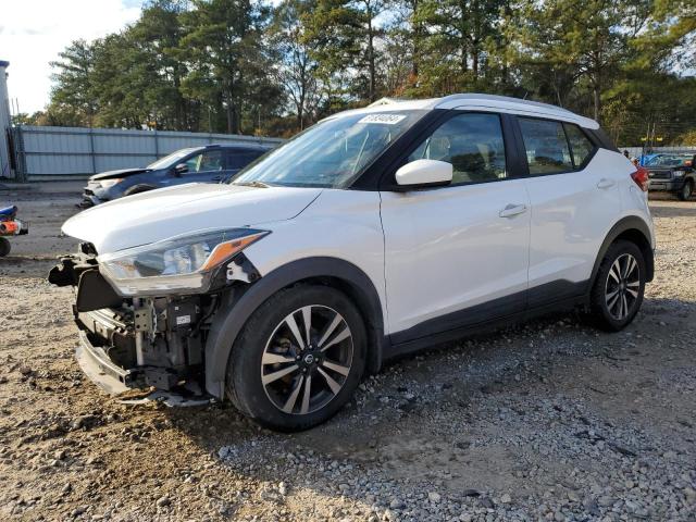 2018 Nissan Kicks S